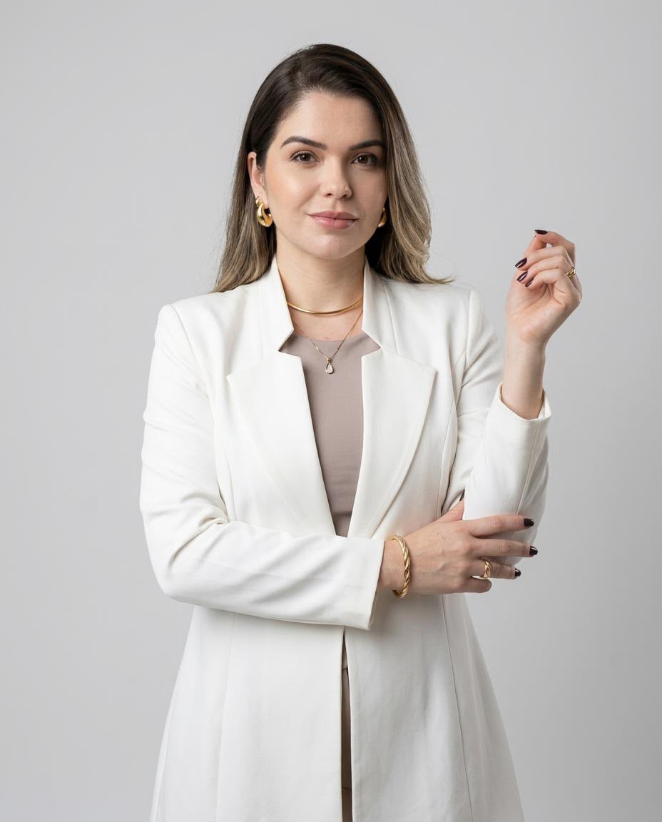 Retrato profissional da Dra. Jéssica Muniz Echeverria